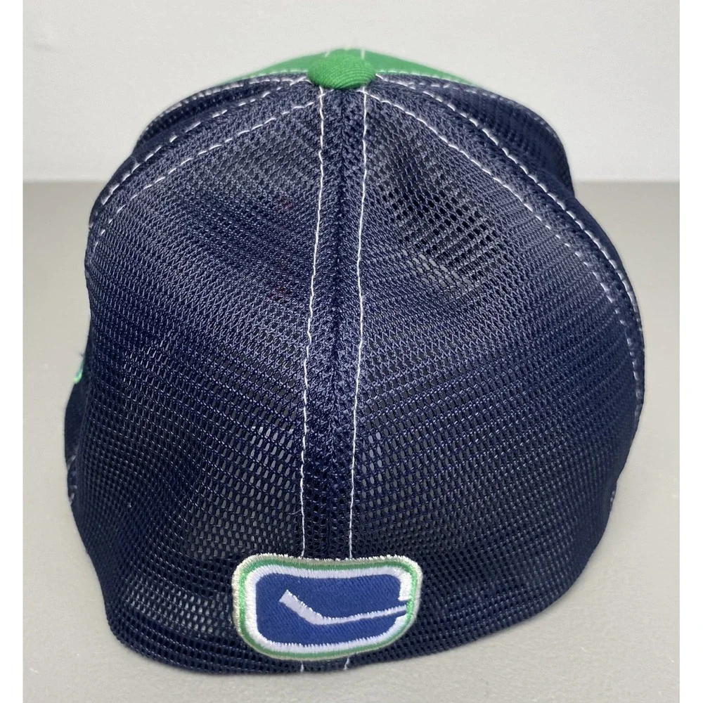 Vancouver Canucks Stick In Rink Old Time Hockey Hat NHL Vintage One Size